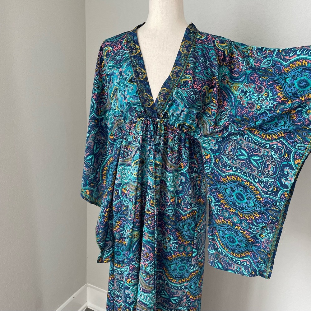 Elegant Blue Paisley Maxi Dress - Picture 5 of 8